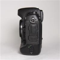 Used Nikon D2XS Body