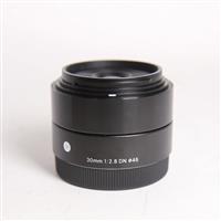 Used Sigma 30mm lens  f/2.8 DN - Sony E-Mount - Black