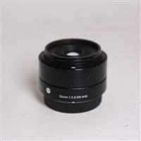 Used Sigma 30mm lens  f/2.8 DN - Sony E-Mount - Black