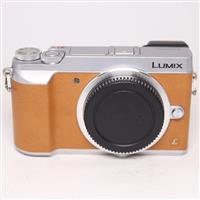 Used Panasonic LUMIX DMC-GX80 Mirrorless Compact System Camera