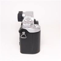 Used Panasonic lumix GX8 digital camera Body - Silver