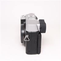 Used Panasonic lumix GX8 digital camera Body - Silver