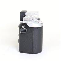 Used Panasonic lumix GX8 digital camera Body - Silver