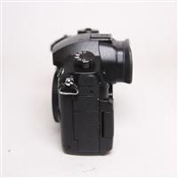 Used Panasonic Lumix GH5 Mirrorless Camera Body Black