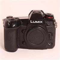 Used Panasonic Lumix G9 Mirrorless Camera Body Black
