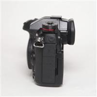 Used Panasonic Lumix G9 Mirrorless Camera Body Black