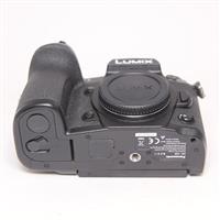 Used Panasonic Lumix G9 Mirrorless Camera Body Black