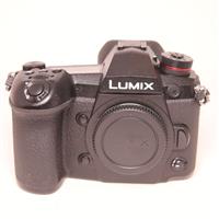 Used Panasonic Lumix G9 Mirrorless Camera Body Black