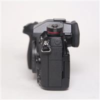 Used Panasonic Lumix G9 Mirrorless Camera Body Black