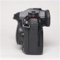 Used Panasonic Lumix G9 Mirrorless Camera Body Black