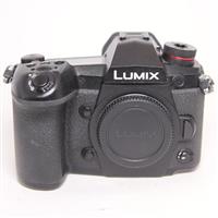 Used Panasonic Lumix G9 Mirrorless Camera Body Black