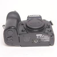 Used Panasonic Lumix G9 Mirrorless Camera Body Black