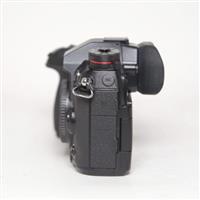 Used Panasonic Lumix G9 Mirrorless Camera Body Black