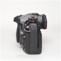Used Panasonic Lumix G9 Mirrorless Camera Body Black