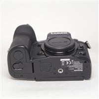 Used Panasonic Lumix G9 Mirrorless Camera Body Black