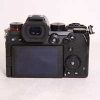 Used Panasonic Lumix S5 Full Frame L-Mount Mirrorless Camera