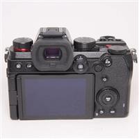 Used Panasonic Lumix S5 Full Frame L-Mount Mirrorless Camera