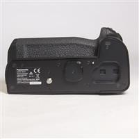 Used Panasonic DMW-BGS1E Battery grip for S1 series