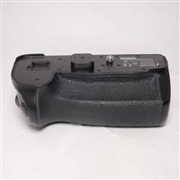 Used Panasonic DMW-BGG9E Battery Grip for G9