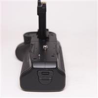Used Canon BG-E5 Battery Grip