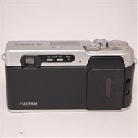 Used Fujifilm Klasse W 35mm Camera
