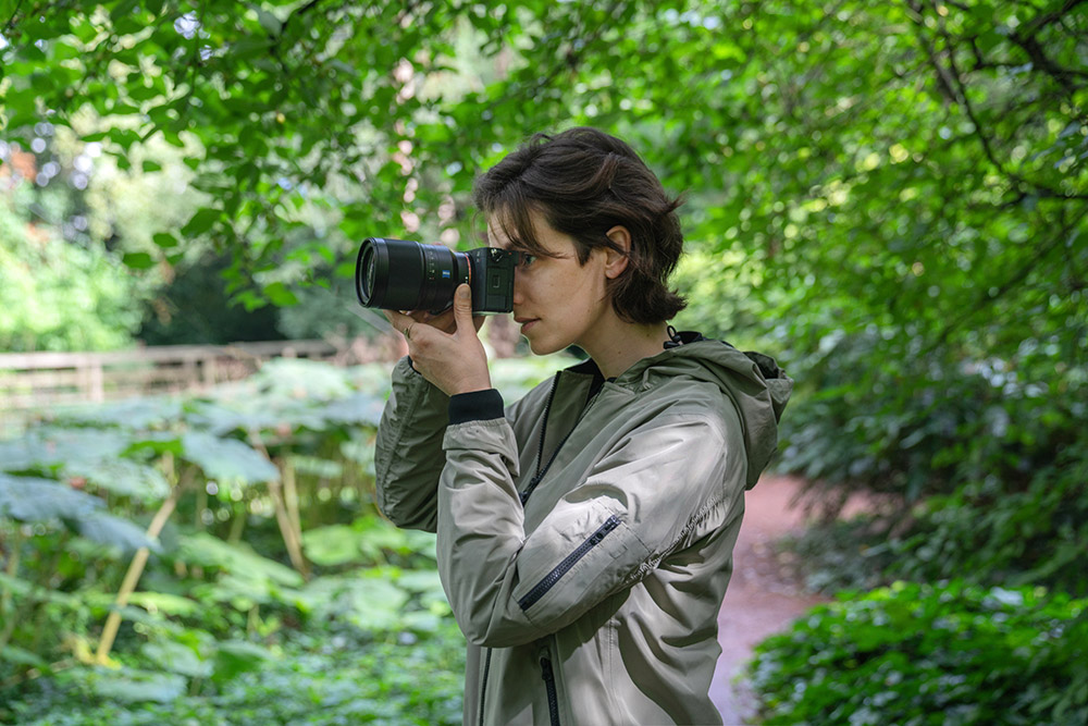 7-ILCE-7CR-Black-Situation-Image-Laura-Zalenga