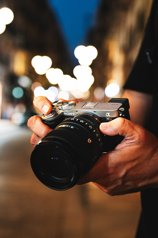 7-ILCE-7CR-Situation-Image-Silver-Thomas-Kakareko