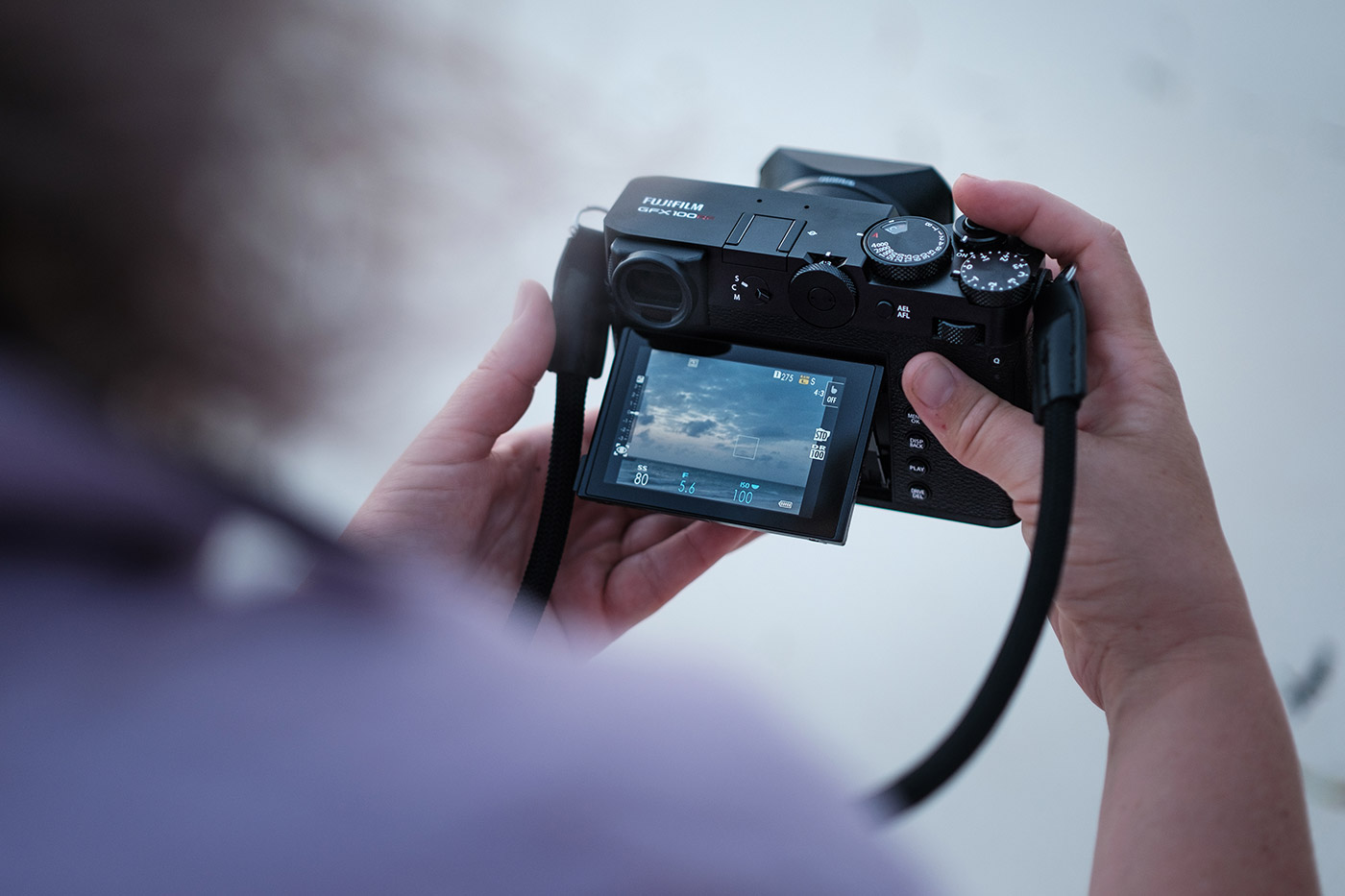 black-fujifilm-gfx100rf-01 black-fujifilm-gfx100rf-01