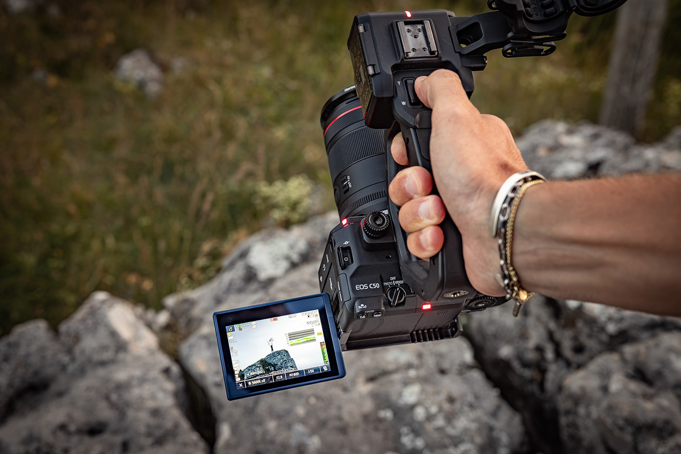 canon-eos-c50-cinema-camera-04 canon-eos-c50-cinema-camera-04