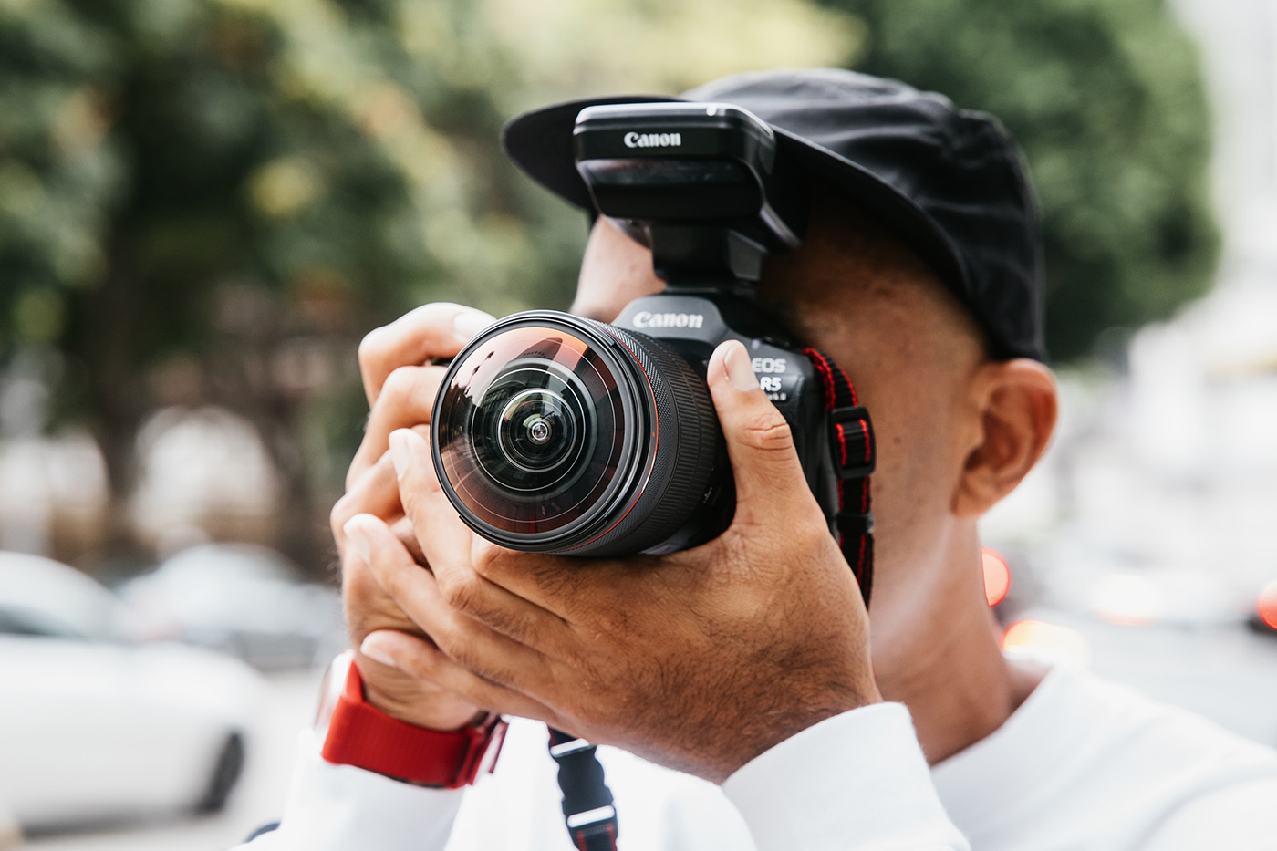 canon-rf-7-14mm-f28-35l-fisheye-01