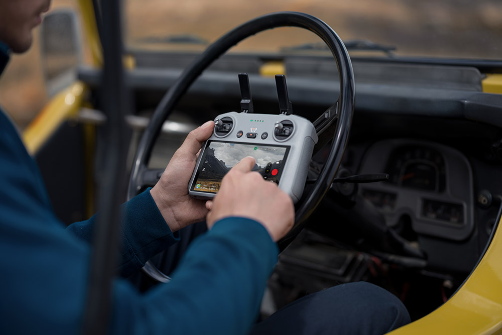 dji-RC-2-touch-screen dji-RC-2-touch-screen