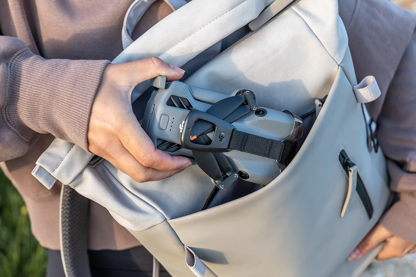 dji-mini-5-pro-lifestyle-06 dji-mini-5-pro-lifestyle-06