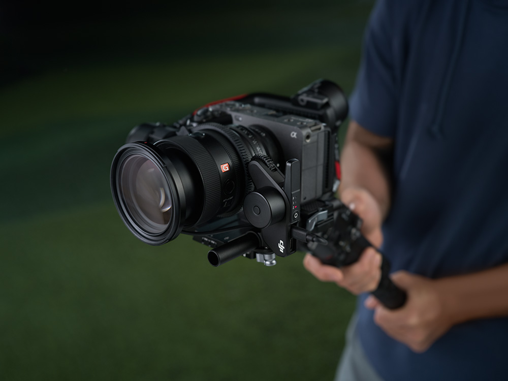dji-rs-4-gimbal-01 dji-rs-4-gimbal-01