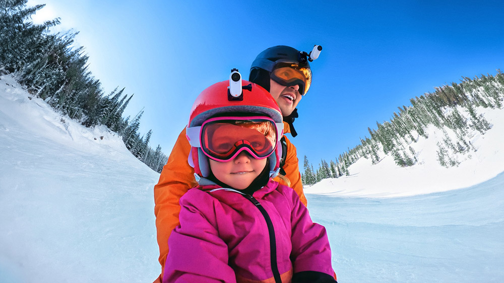 family-snow-fun-go3-action-cam family-snow-fun-go3-action-cam
