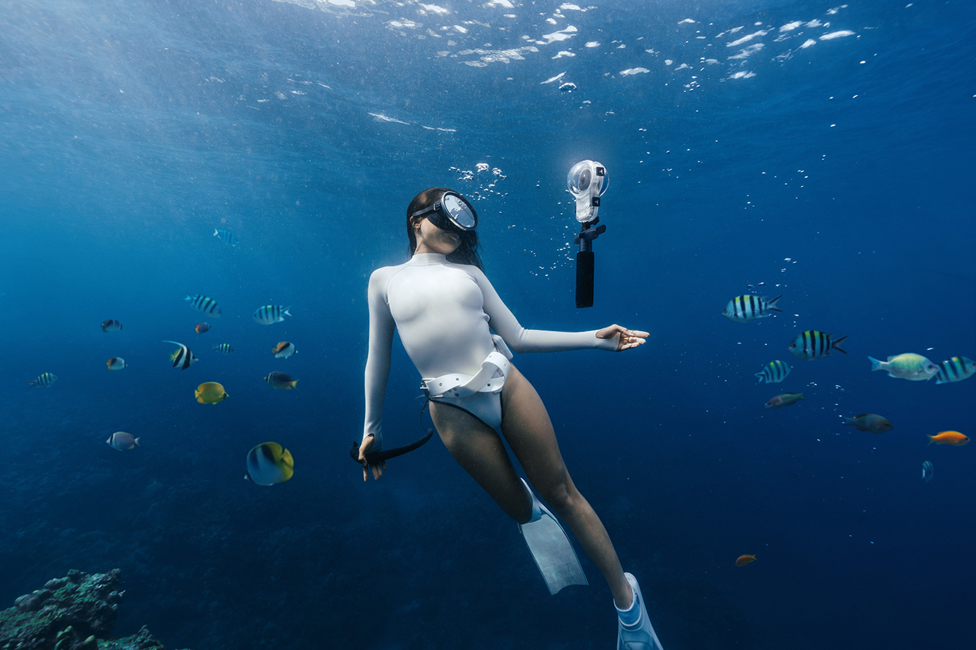 insta360-x6-lifestyle-03 insta360-x6-lifestyle-03