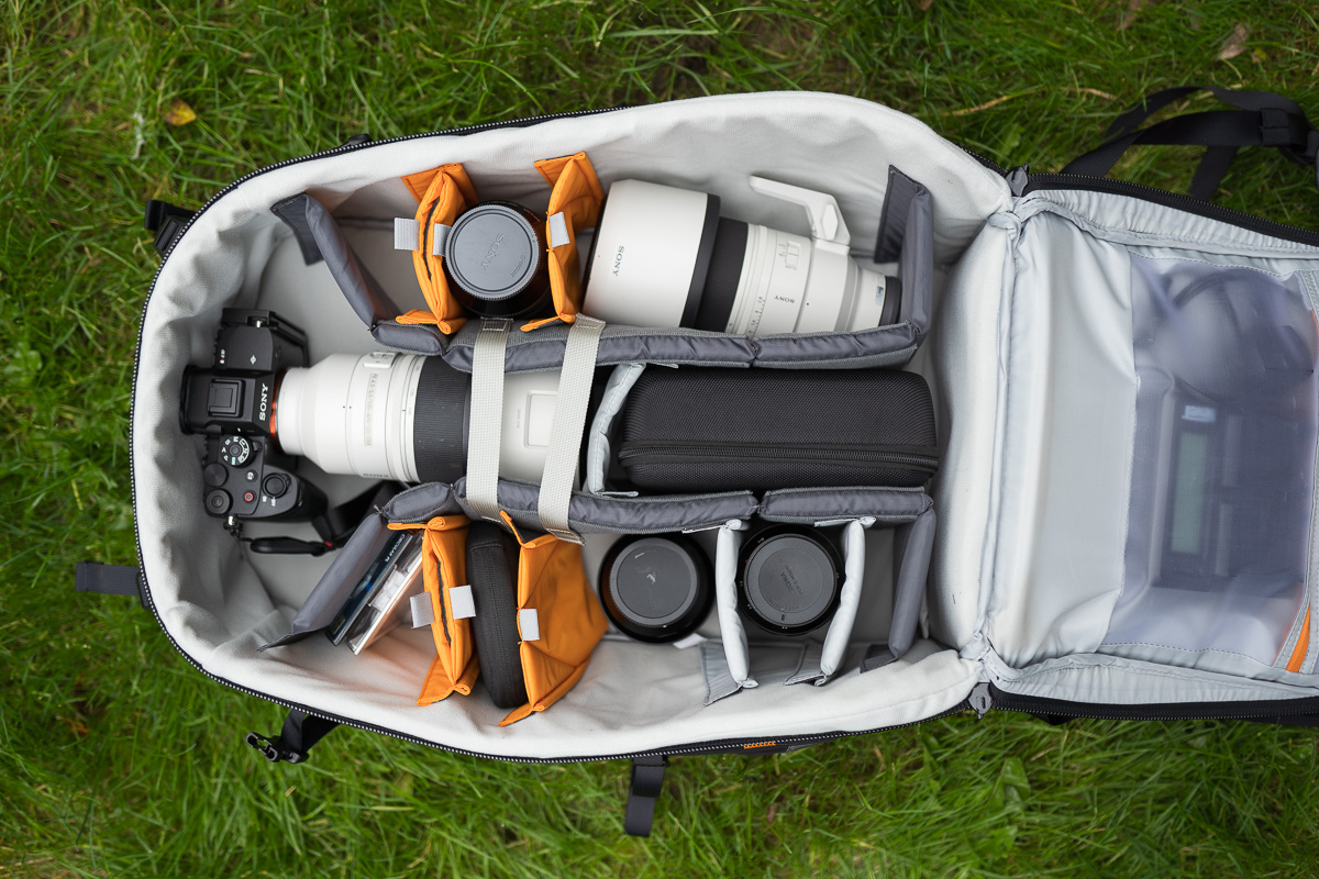 lowepro-pro-trekker-loaded-02 lowepro-pro-trekker-loaded-02