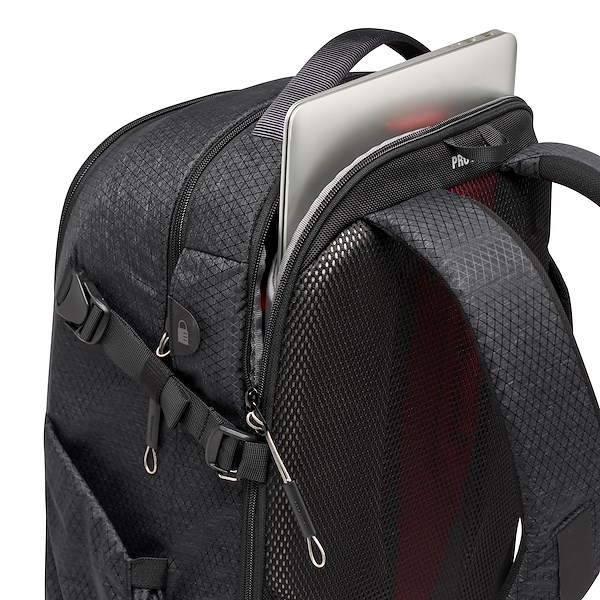 manfrotto-pro-light-backpack-medium-03 manfrotto-pro-light-backpack-medium-03