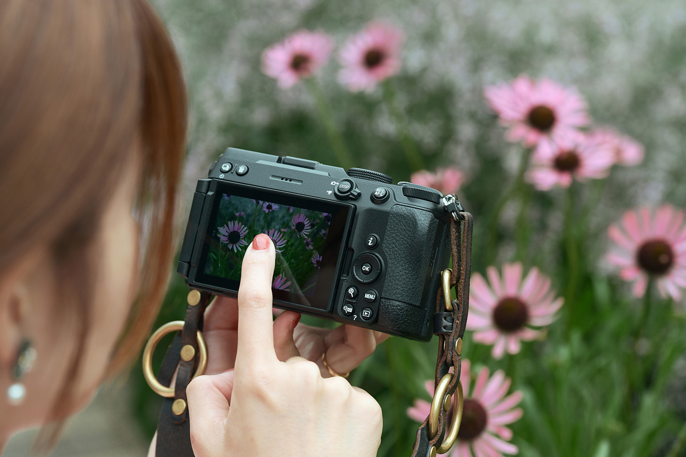 nikon-z5ii-c-lifestyle-02 nikon-z5ii-c-lifestyle-02
