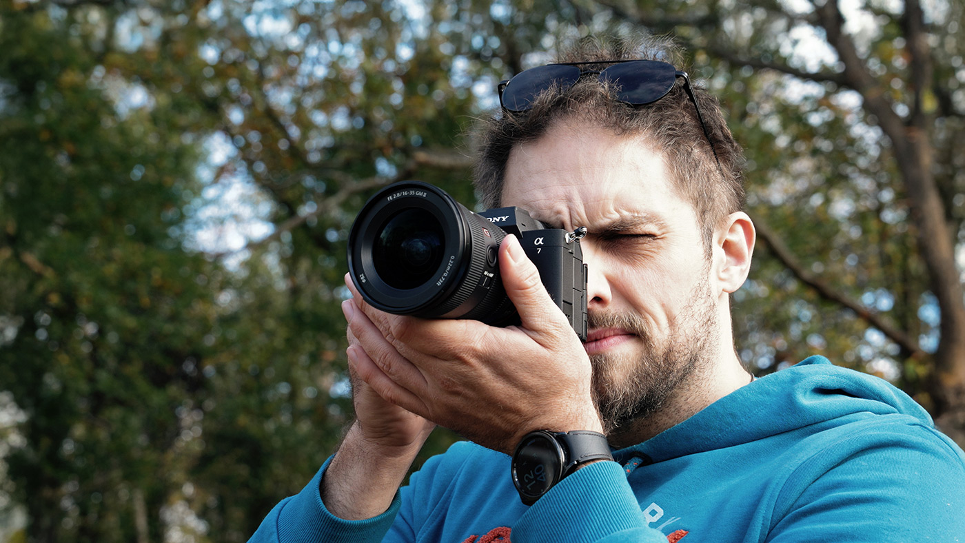 sony-a7v-lifestyle-03